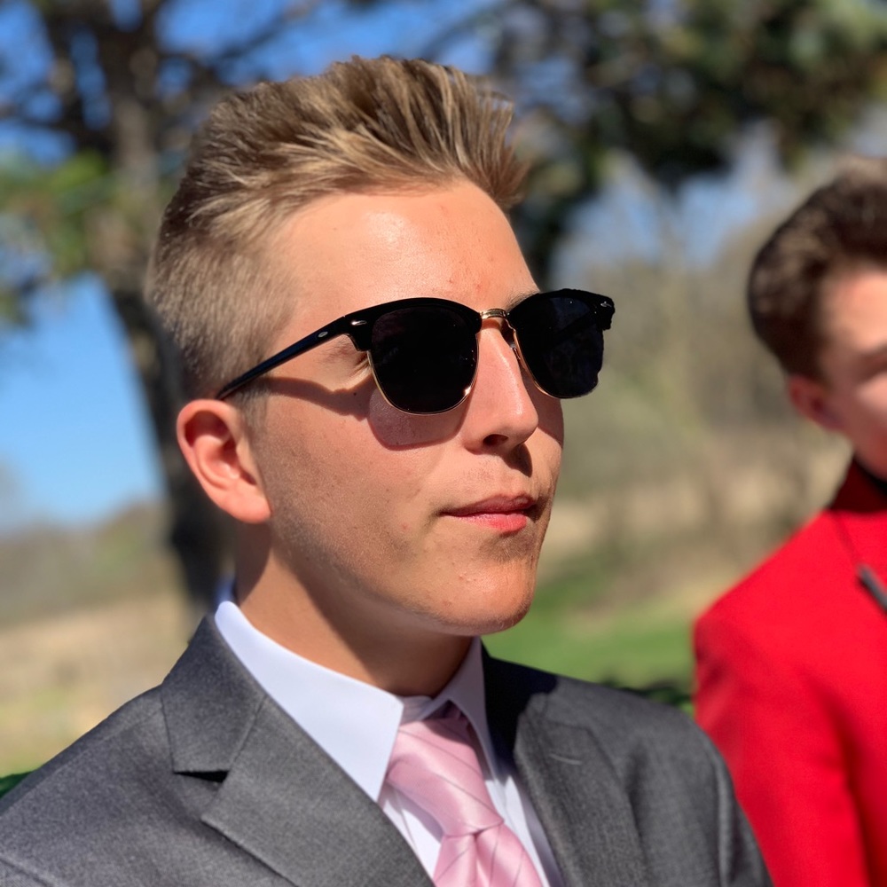 Meet your Posher, Justin